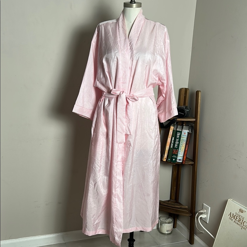 VTG Barbizon Satin Belted Robe Large